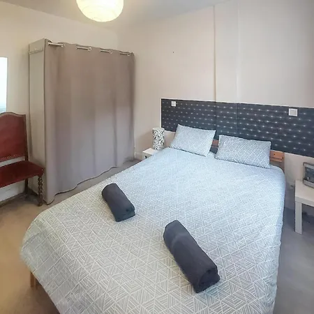 Appartement 1 Bedroom Beautiful In *