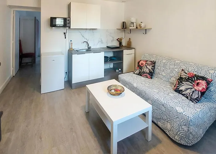 1 Bedroom Beautiful In Berck